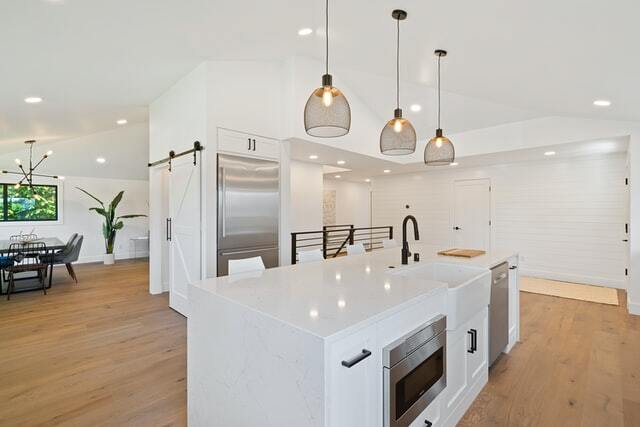 7-Signs-You-Have-an-Outdated-Kitchen-2