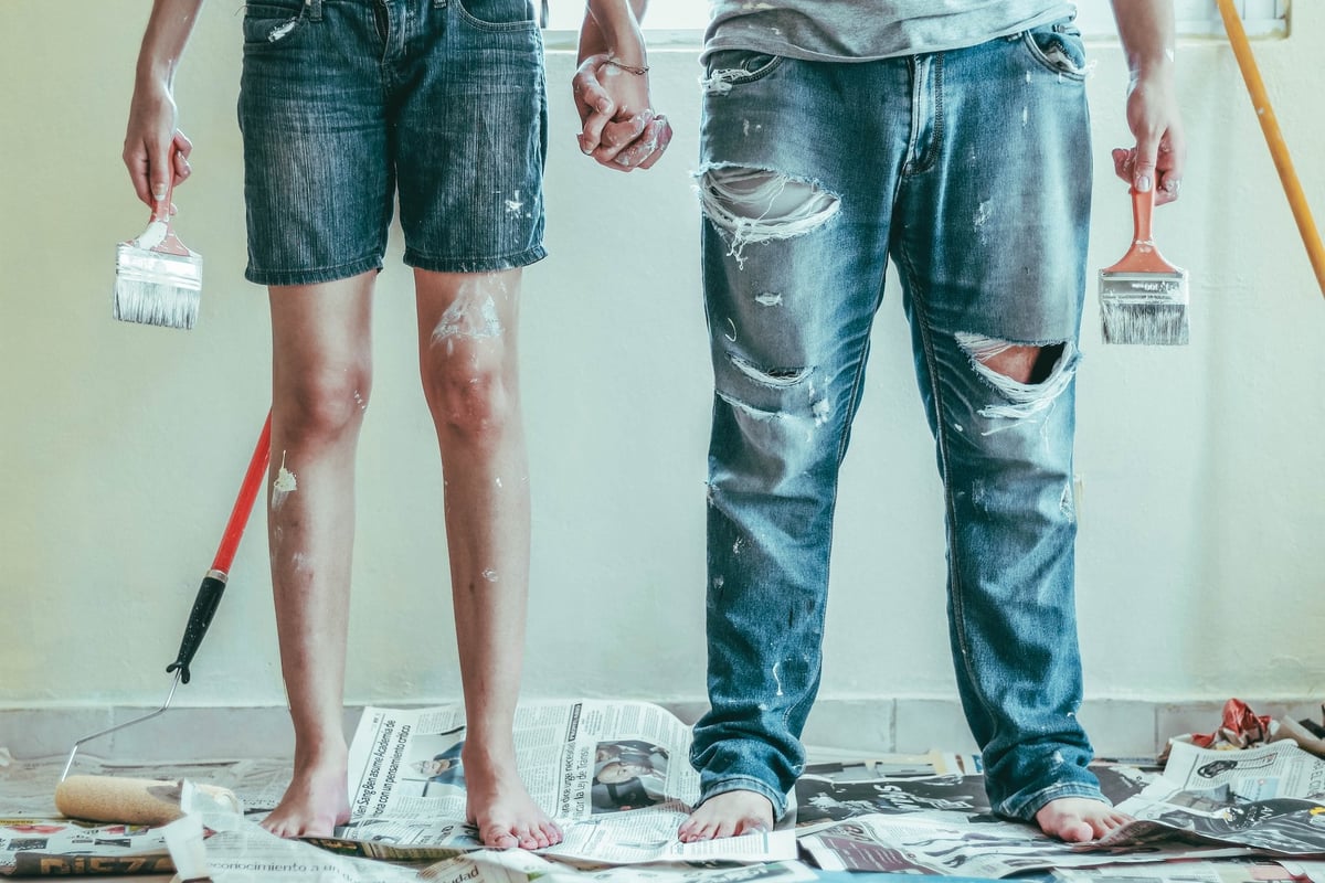 DIY-vs.-Professional-Renovations-When-to-Hire-a-Contractor-and-When-to-Go-It-Alone-1-1